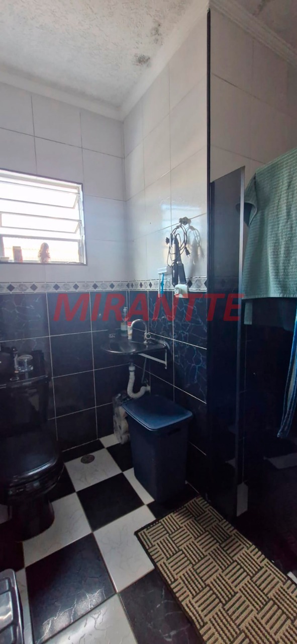 Sobrado de 200m² com 5 quartos em Vila Nivi