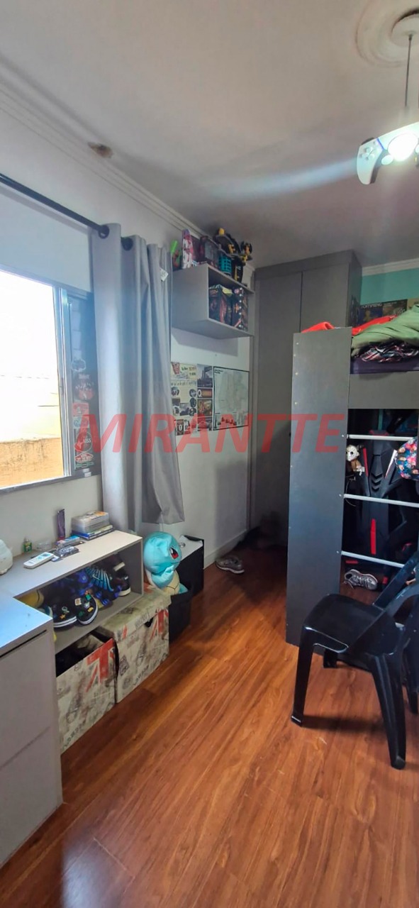 Sobrado de 200m² com 5 quartos em Vila Nivi
