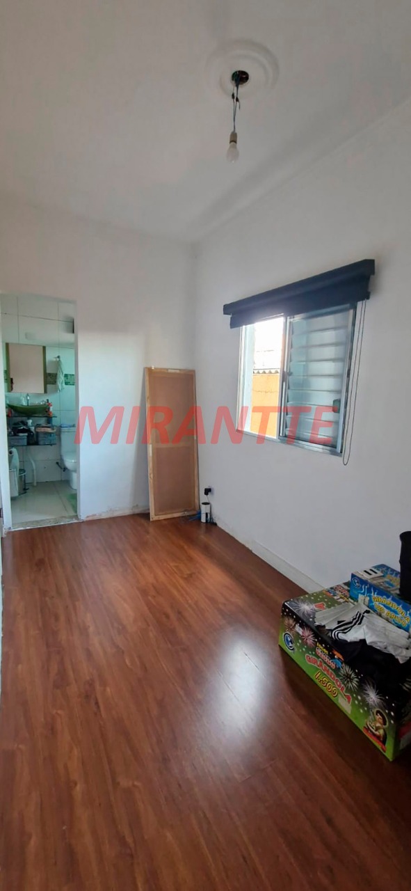 Sobrado de 200m² com 5 quartos em Vila Nivi