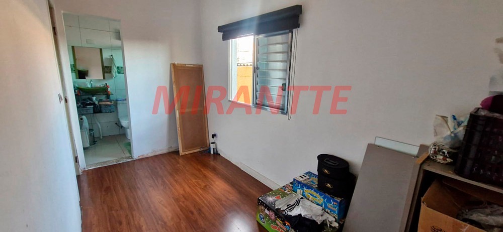 Sobrado de 200m² com 5 quartos em Vila Nivi