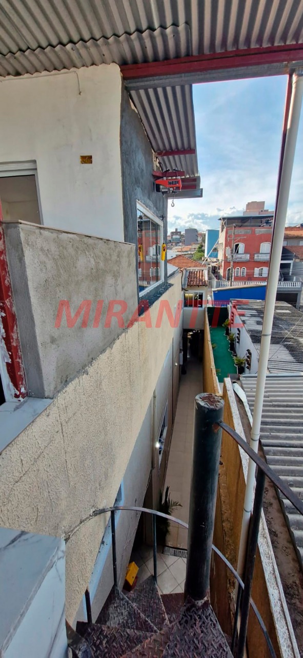 Sobrado de 200m² com 5 quartos em Vila Nivi
