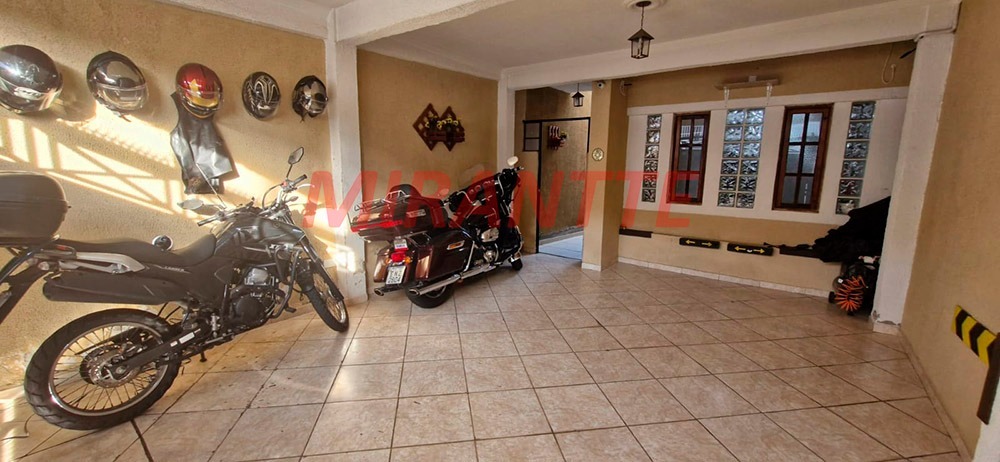 Sobrado de 200m² com 5 quartos em Vila Nivi