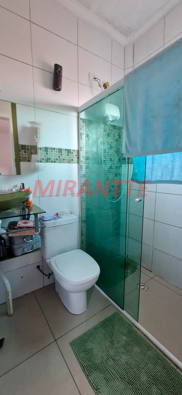 Sobrado de 200m² com 5 quartos em Vila Nivi