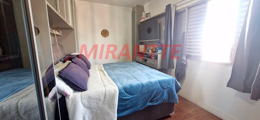 Sobrado de 200m² com 5 quartos em Vila Nivi