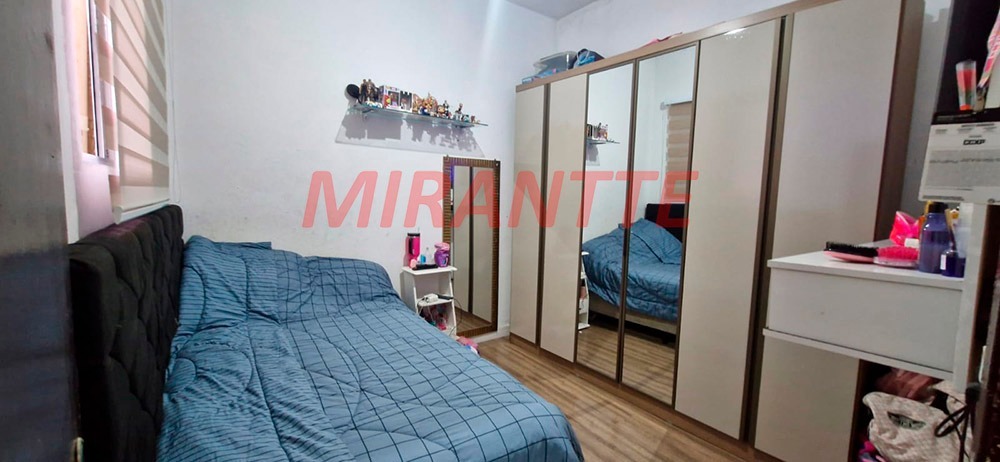 Sobrado de 200m² com 5 quartos em Vila Nivi