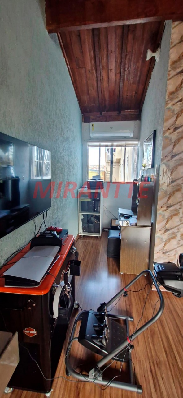 Sobrado de 200m² com 5 quartos em Vila Nivi