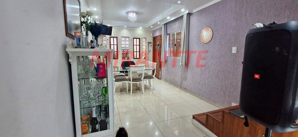Sobrado de 200m² com 5 quartos em Vila Nivi