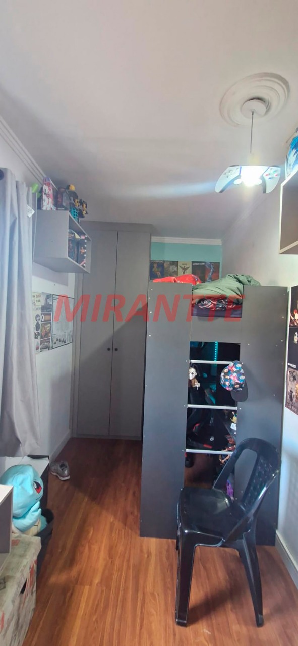 Sobrado de 200m² com 5 quartos em Vila Nivi