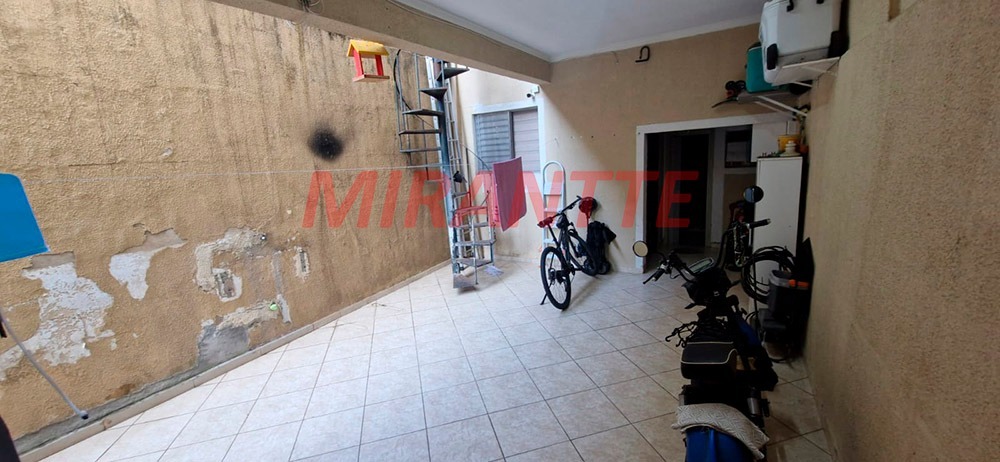 Sobrado de 200m² com 5 quartos em Vila Nivi