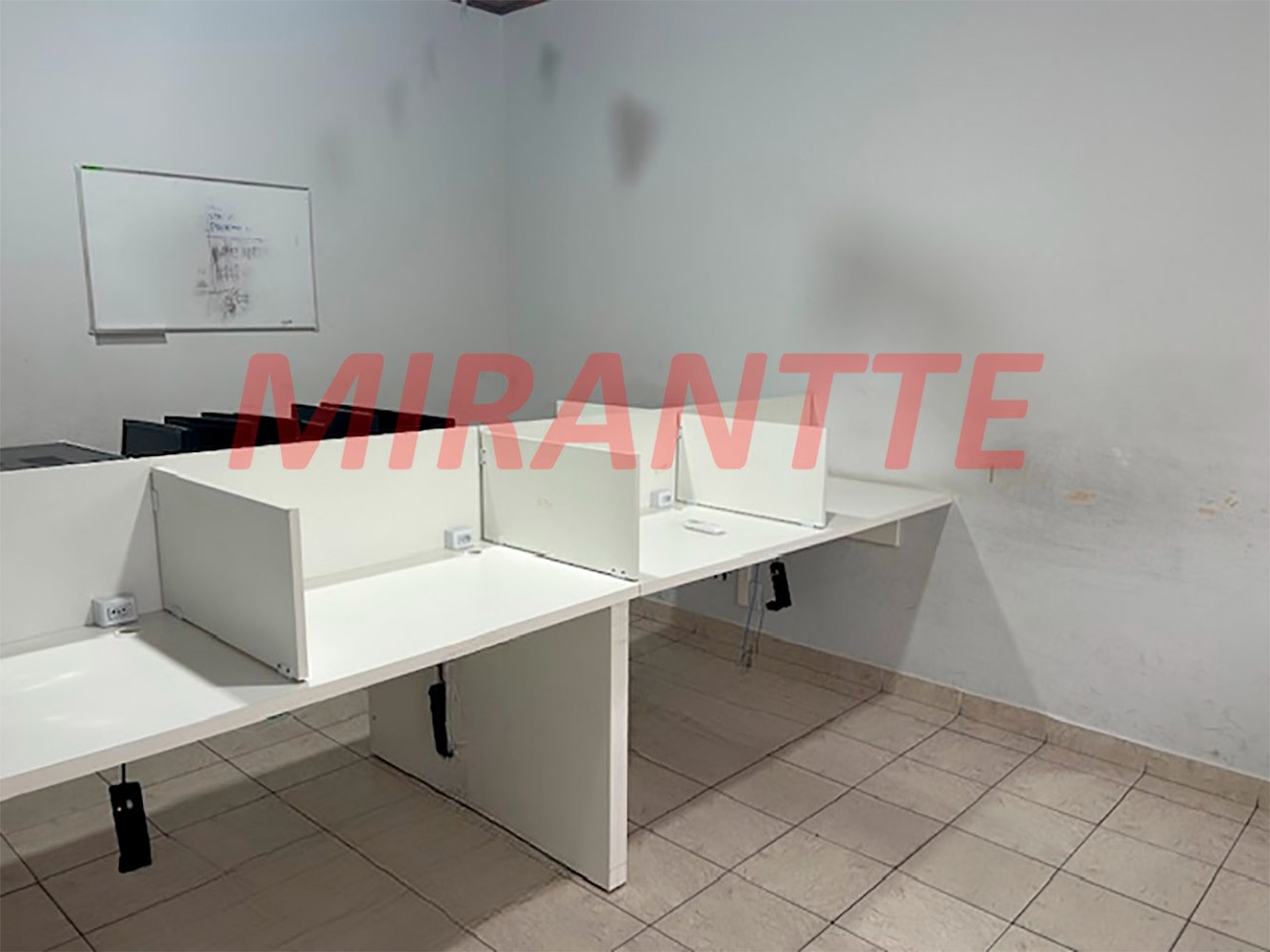 Comercial de 180m² em Santana