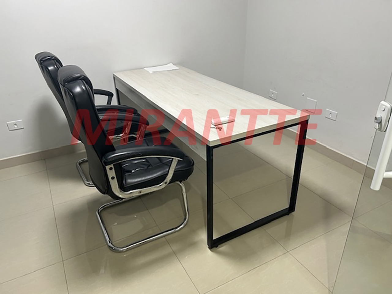 Comercial de 180m² em Santana