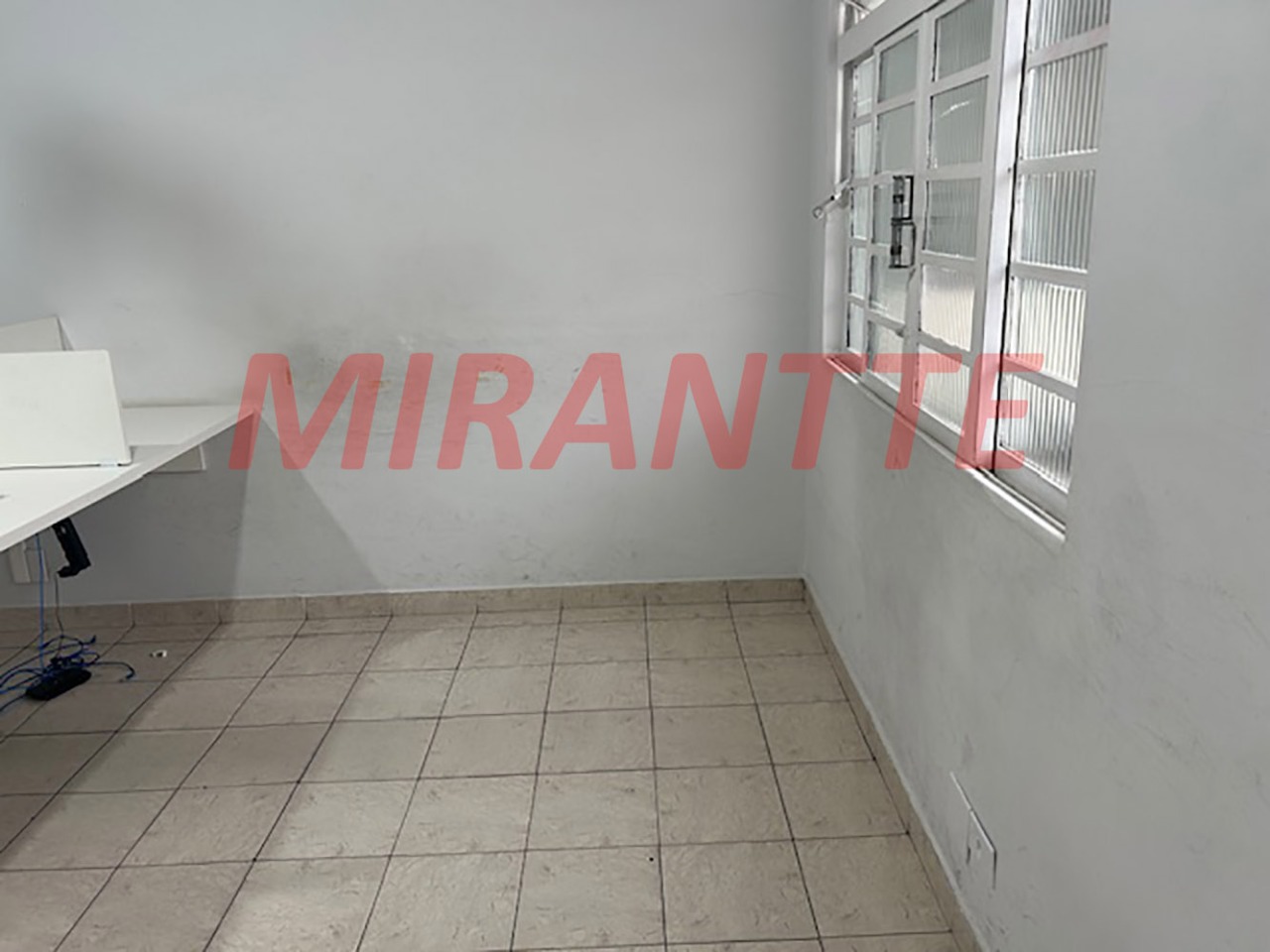 Comercial de 180m² em Santana