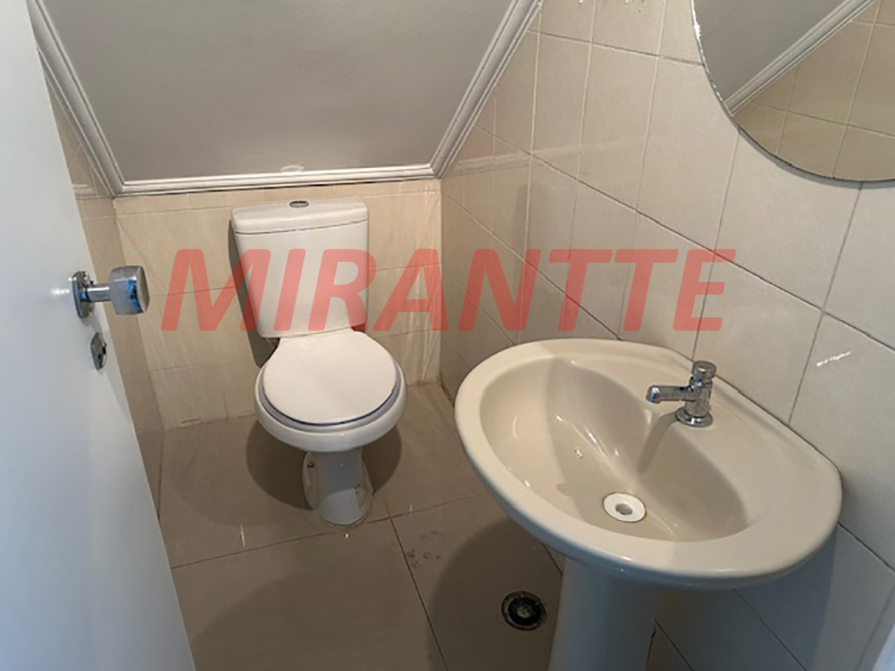 Comercial de 180m² em Santana