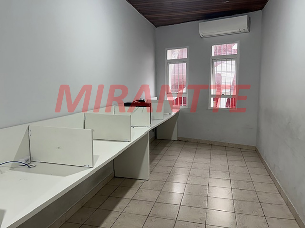 Comercial de 180m² em Santana