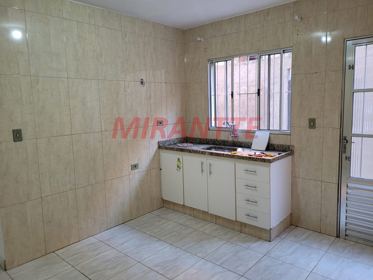 Casa terrea de 398.4m² com 6 quartos em Parque Continental I