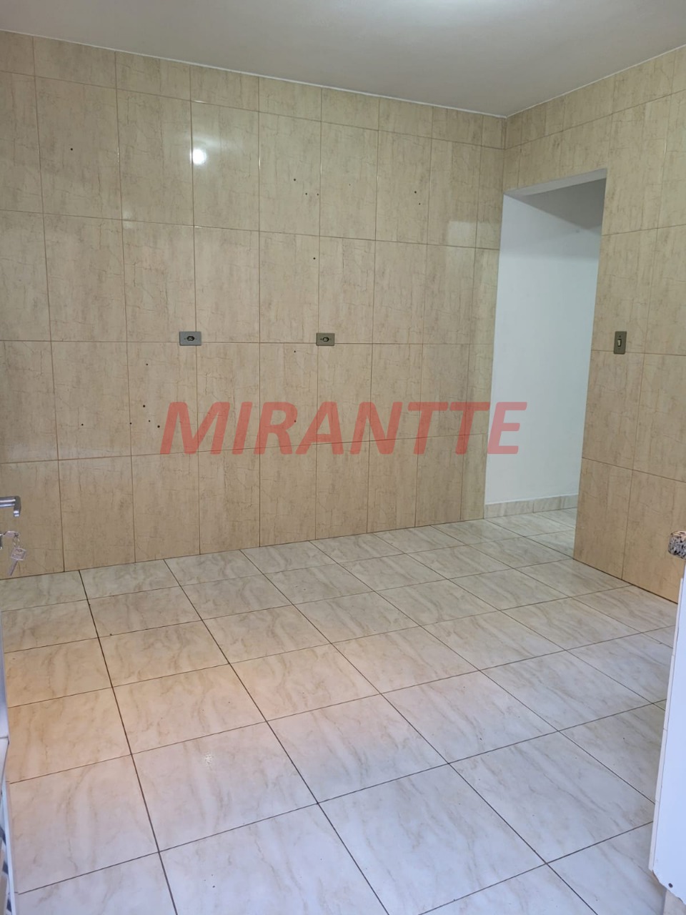 Casa terrea de 398.4m² com 6 quartos em Parque Continental I