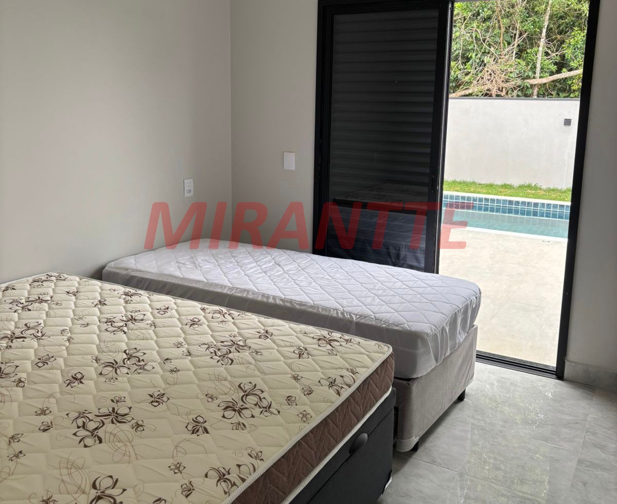 Cond. fechado de 174m² com 4 quartos em Ninho Verde II
