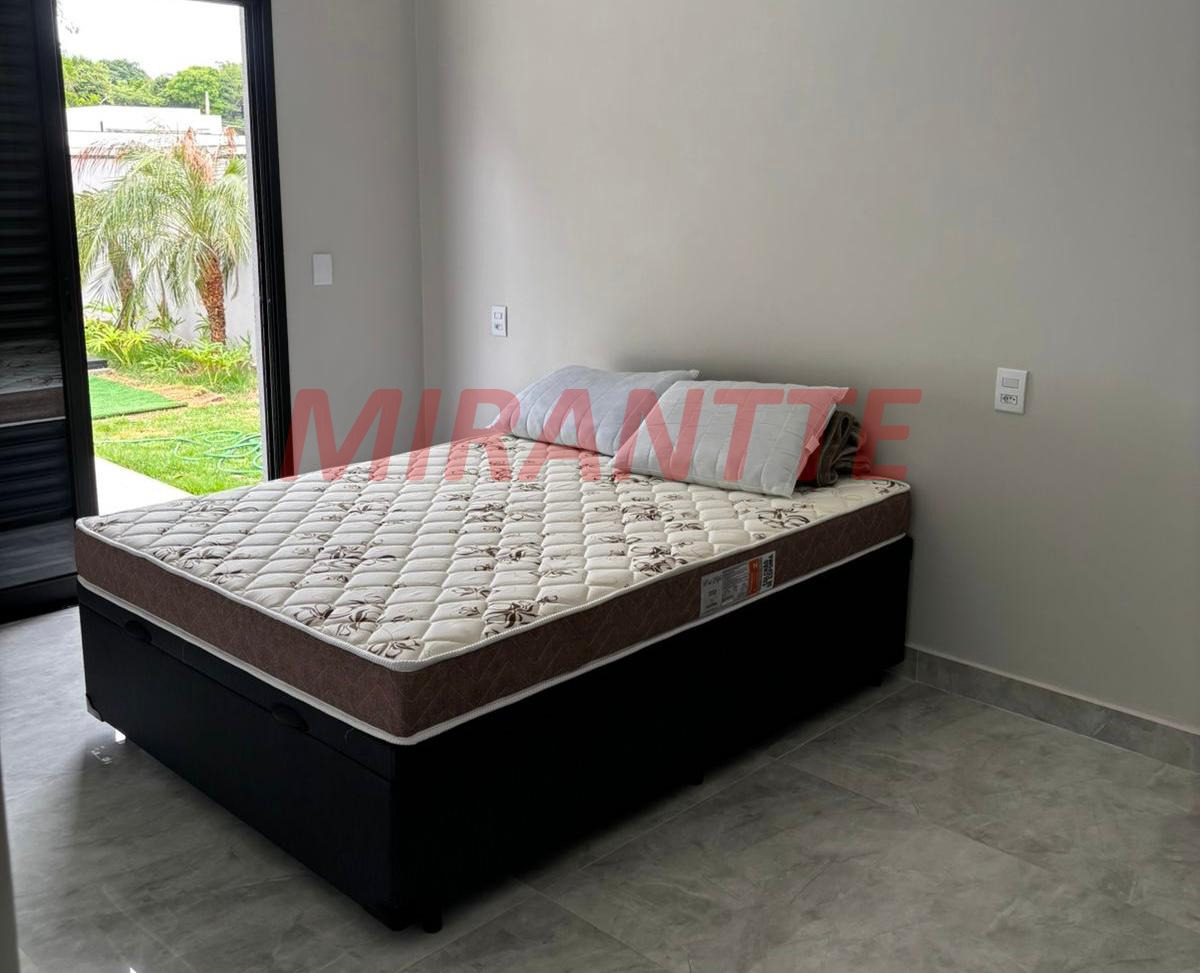 Cond. fechado de 174m² com 4 quartos em Ninho Verde II