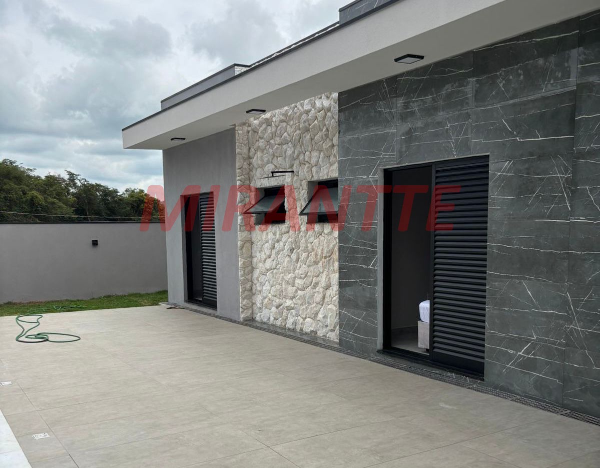 Cond. fechado de 174m² com 4 quartos em Ninho Verde II