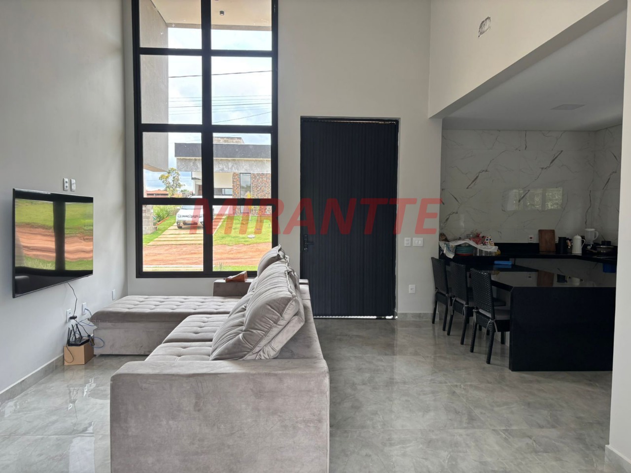 Cond. fechado de 174m² com 4 quartos em Ninho Verde II