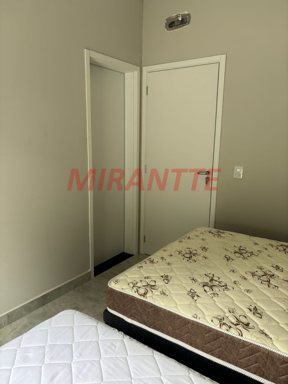 Cond. fechado de 174m² com 4 quartos em Ninho Verde II