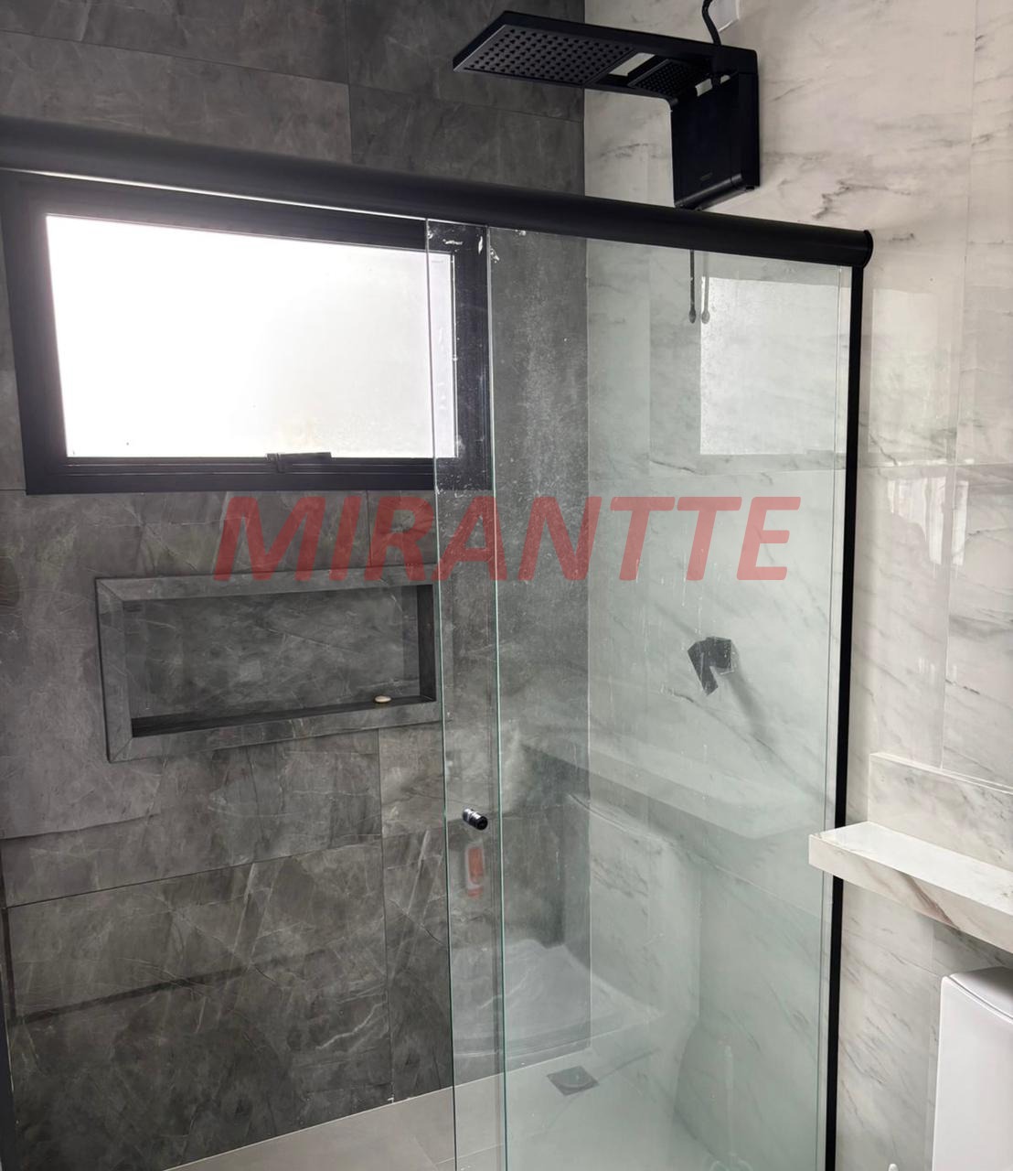 Cond. fechado de 174m² com 4 quartos em Ninho Verde II