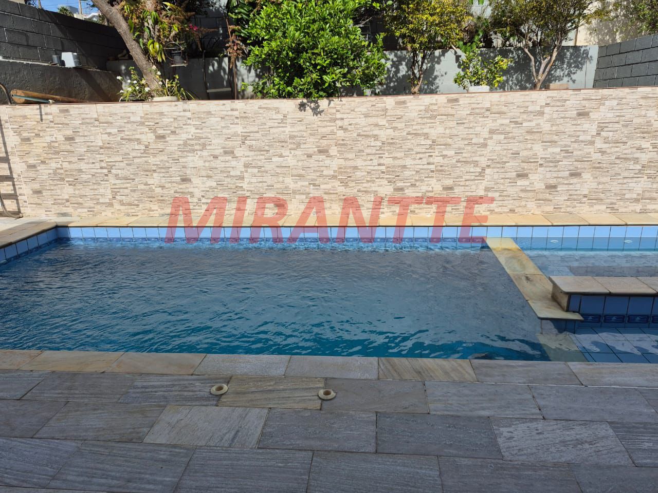 Cond. fechado de 235m² com 3 quartos em Condomínio Reserva da Serra