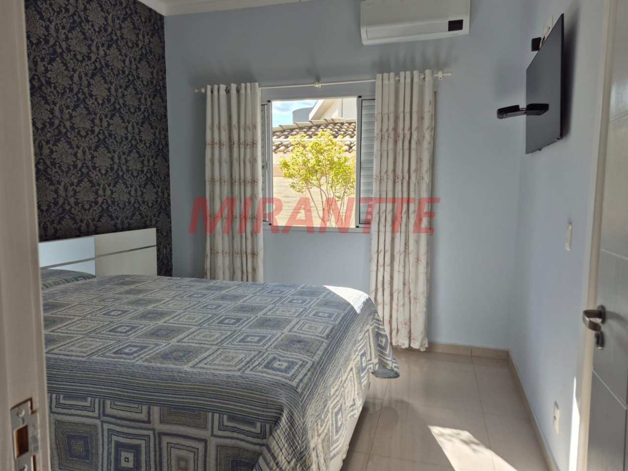 Cond. fechado de 235m² com 3 quartos em Condomínio Reserva da Serra
