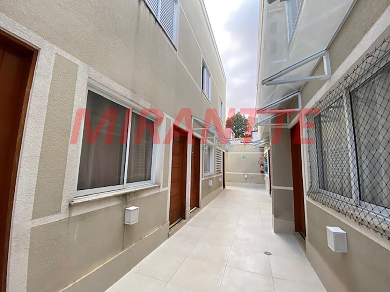 Cond. fechado de 74m² com 2 quartos em Imirim