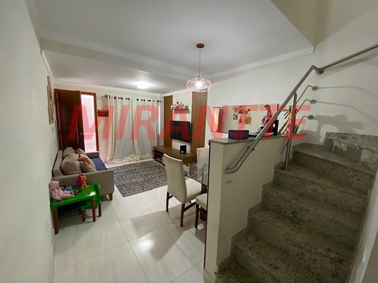 Cond. fechado de 74m² com 2 quartos em Imirim