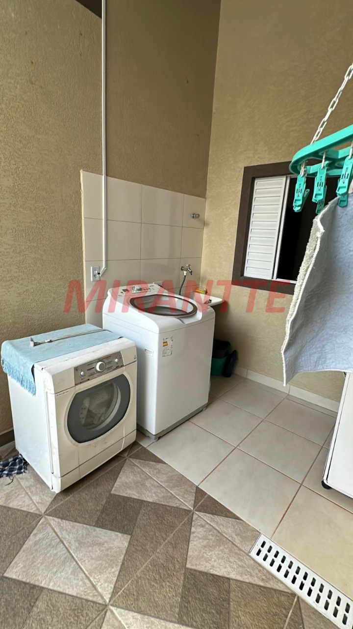 Cond. fechado de 148m² com 3 quartos em Canjica (Terra Preta)