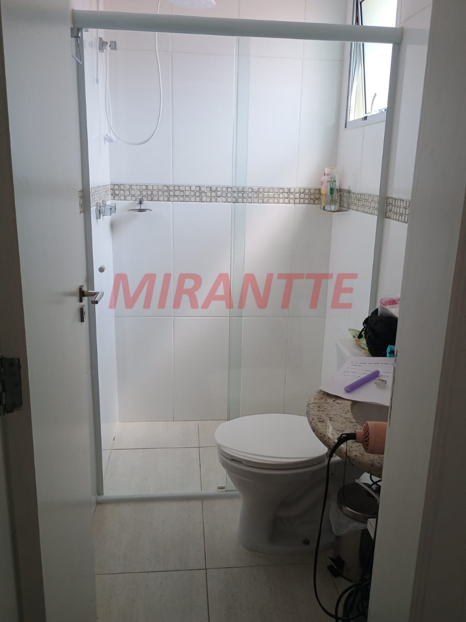 Cond. fechado de 242m² com 3 quartos em Santa Teresinha