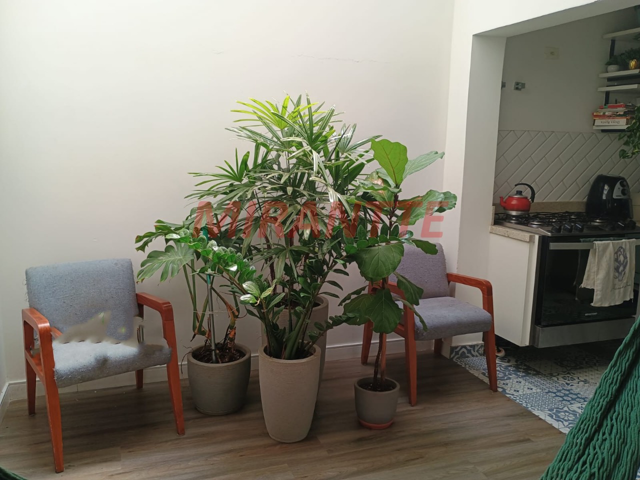Cond. fechado de 242m² com 3 quartos em Santa Teresinha