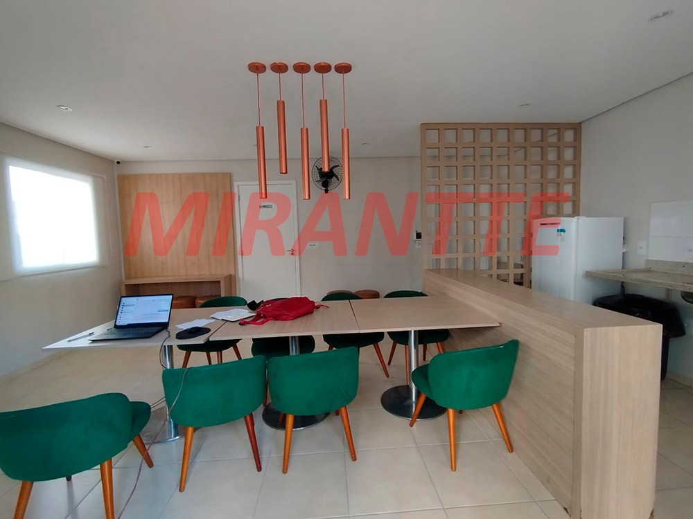 Apartamento de 41m² com 2 quartos em Vila Nova Cachoeirinha