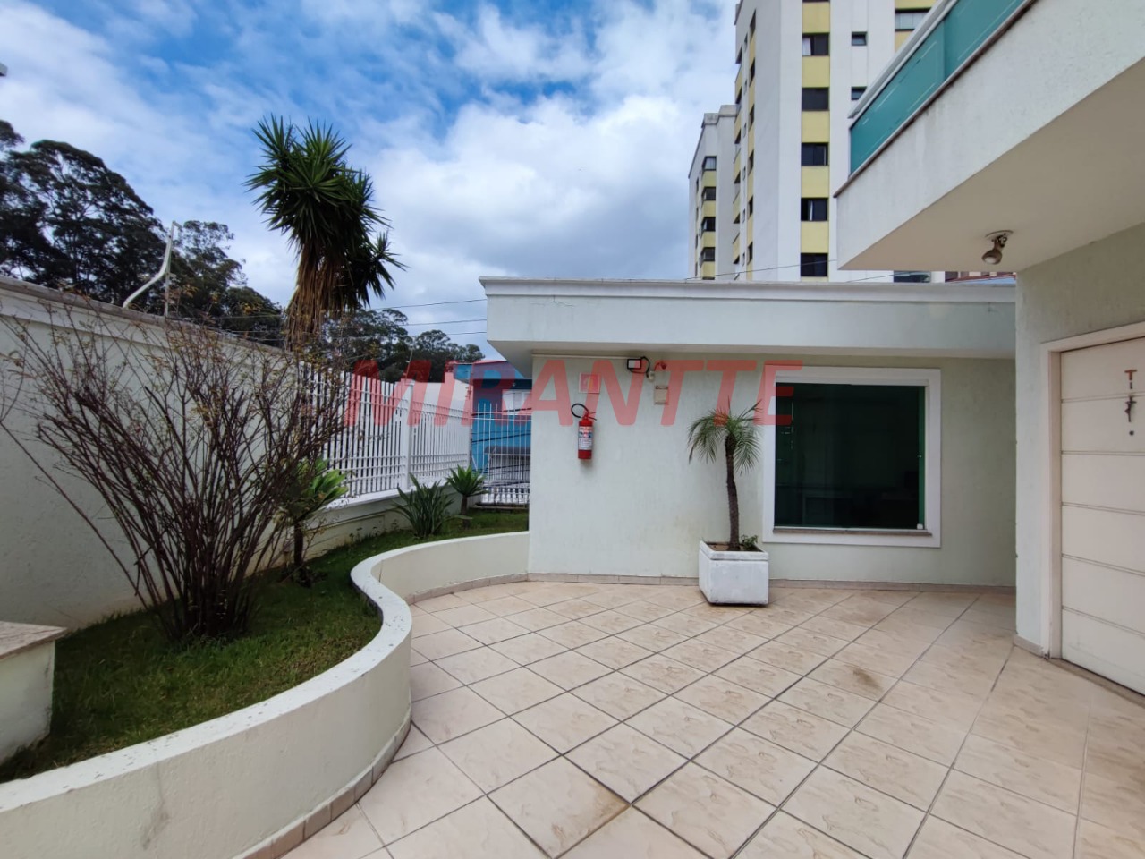 Cond. fechado de 199.11m² com 3 quartos em Jardim São Paulo