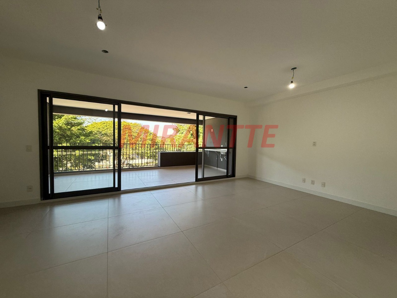 Apartamento de 150m² com 3 quartos em Santana