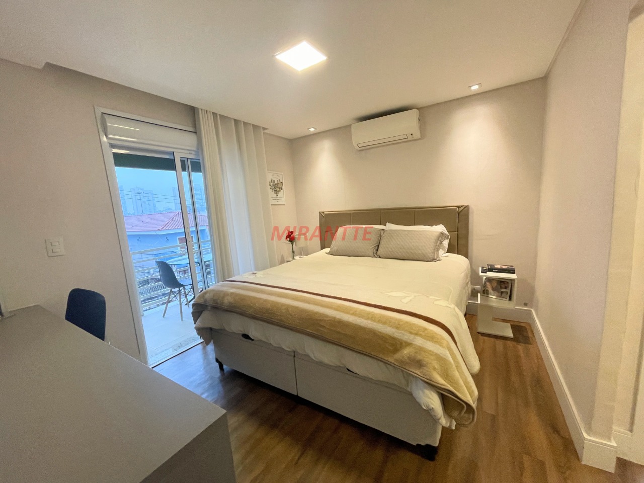 Sobrado de 240m² com 3 quartos em Santa Terezinha