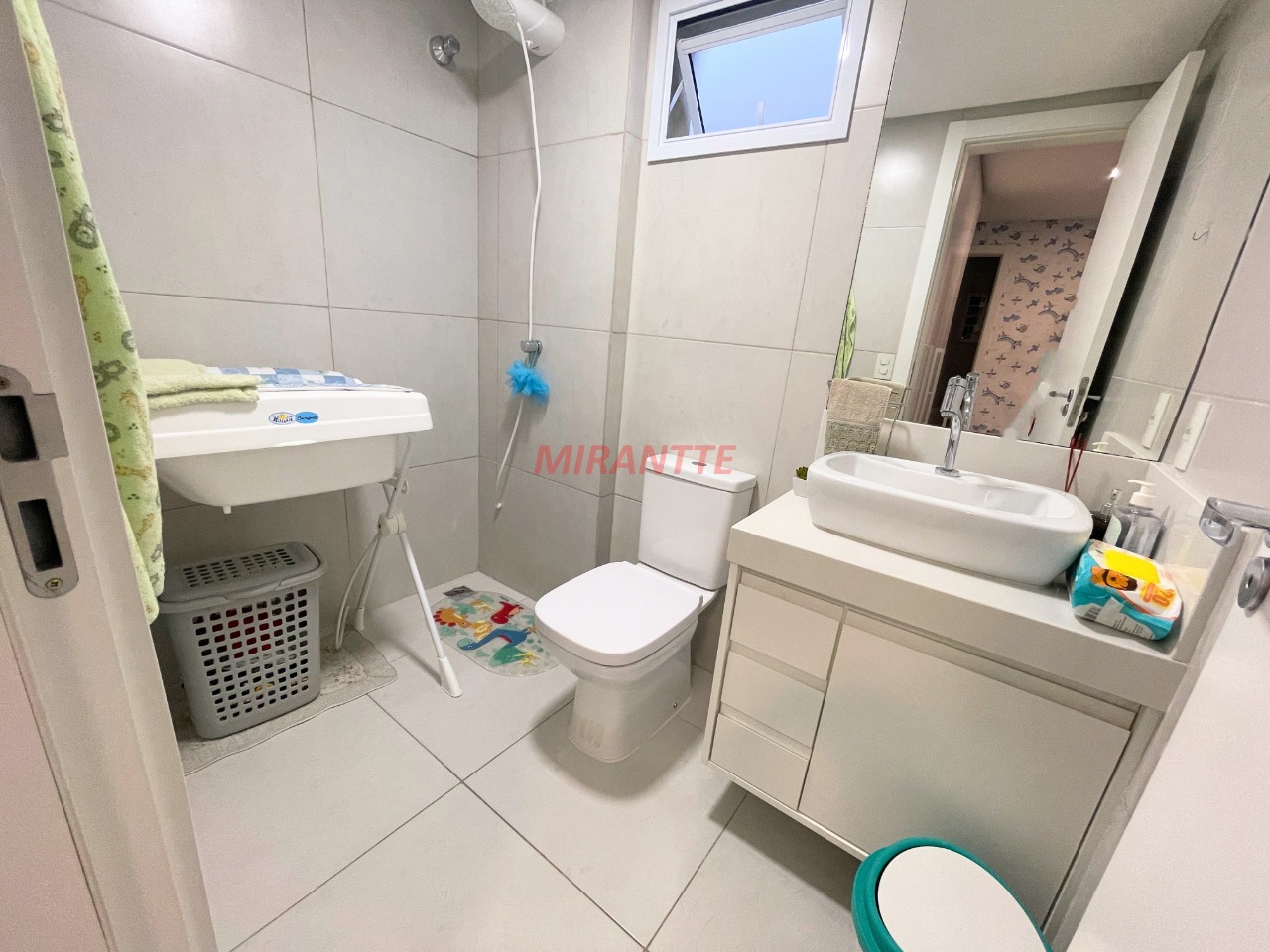Sobrado de 240m² com 3 quartos em Santa Terezinha