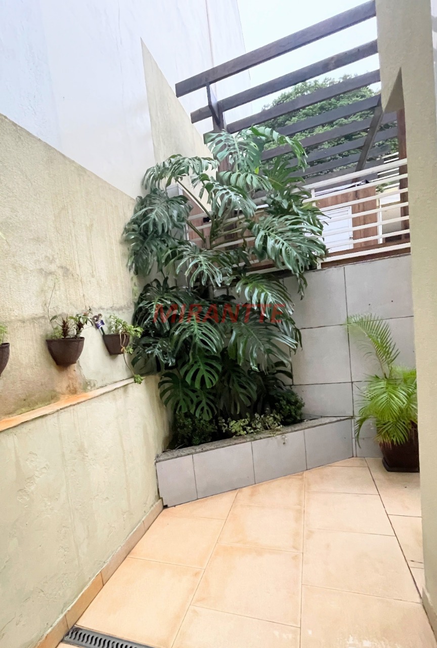 Sobrado de 240m² com 3 quartos em Santa Terezinha
