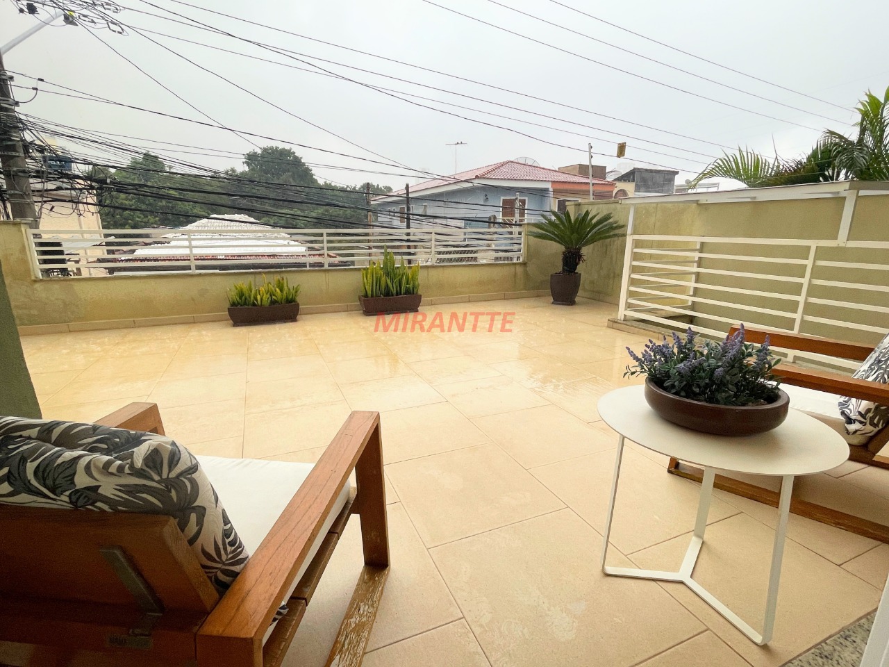 Sobrado de 240m² com 3 quartos em Santa Terezinha