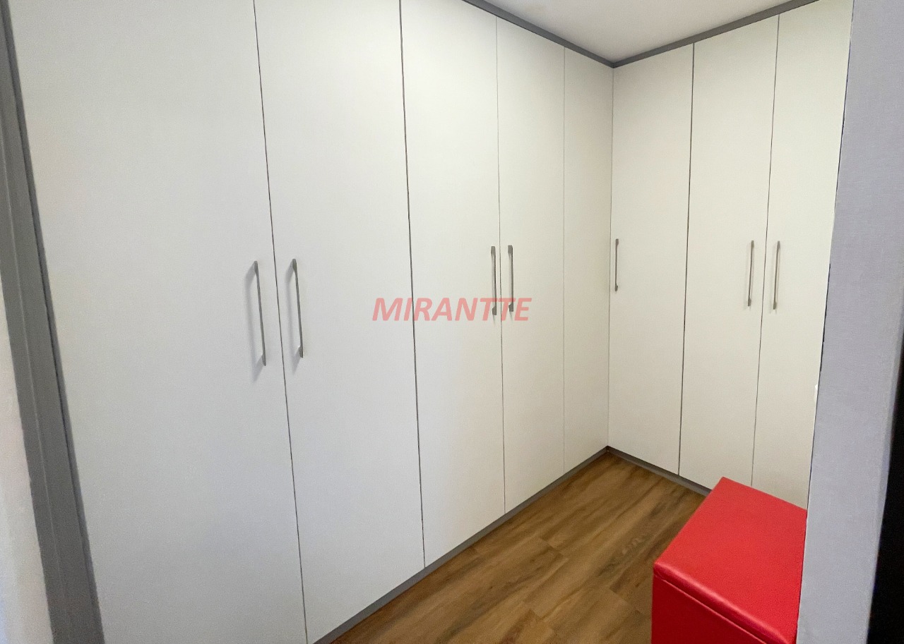 Sobrado de 240m² com 3 quartos em Santa Terezinha