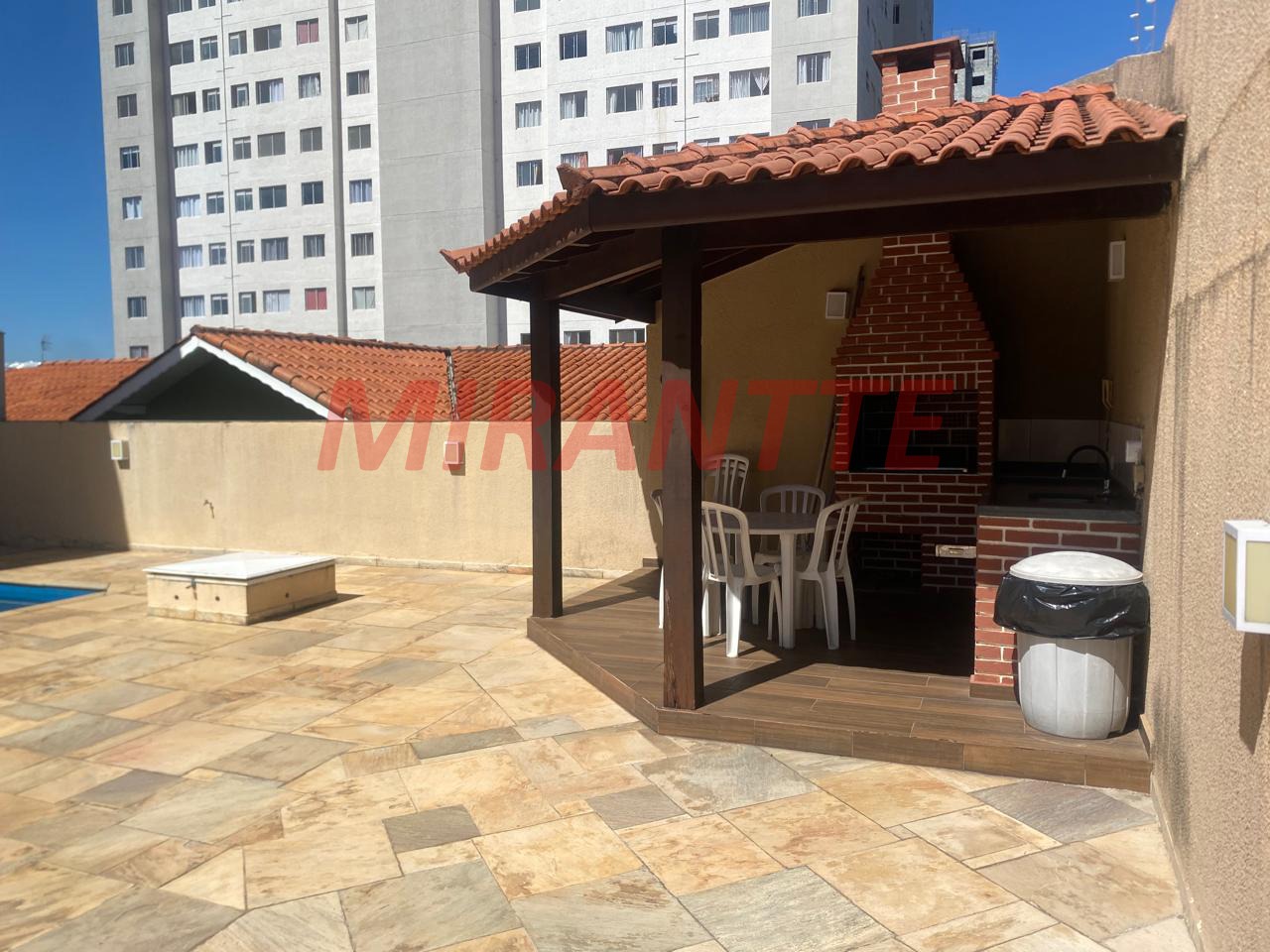 Cond. fechado de 188m² com 3 quartos em Vila Santos