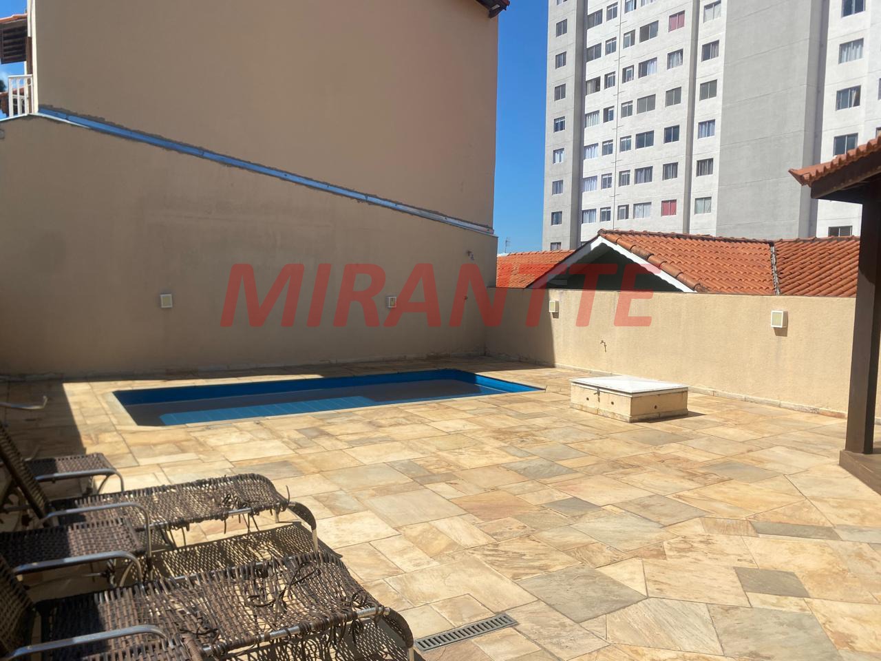 Cond. fechado de 188m² com 3 quartos em Vila Santos