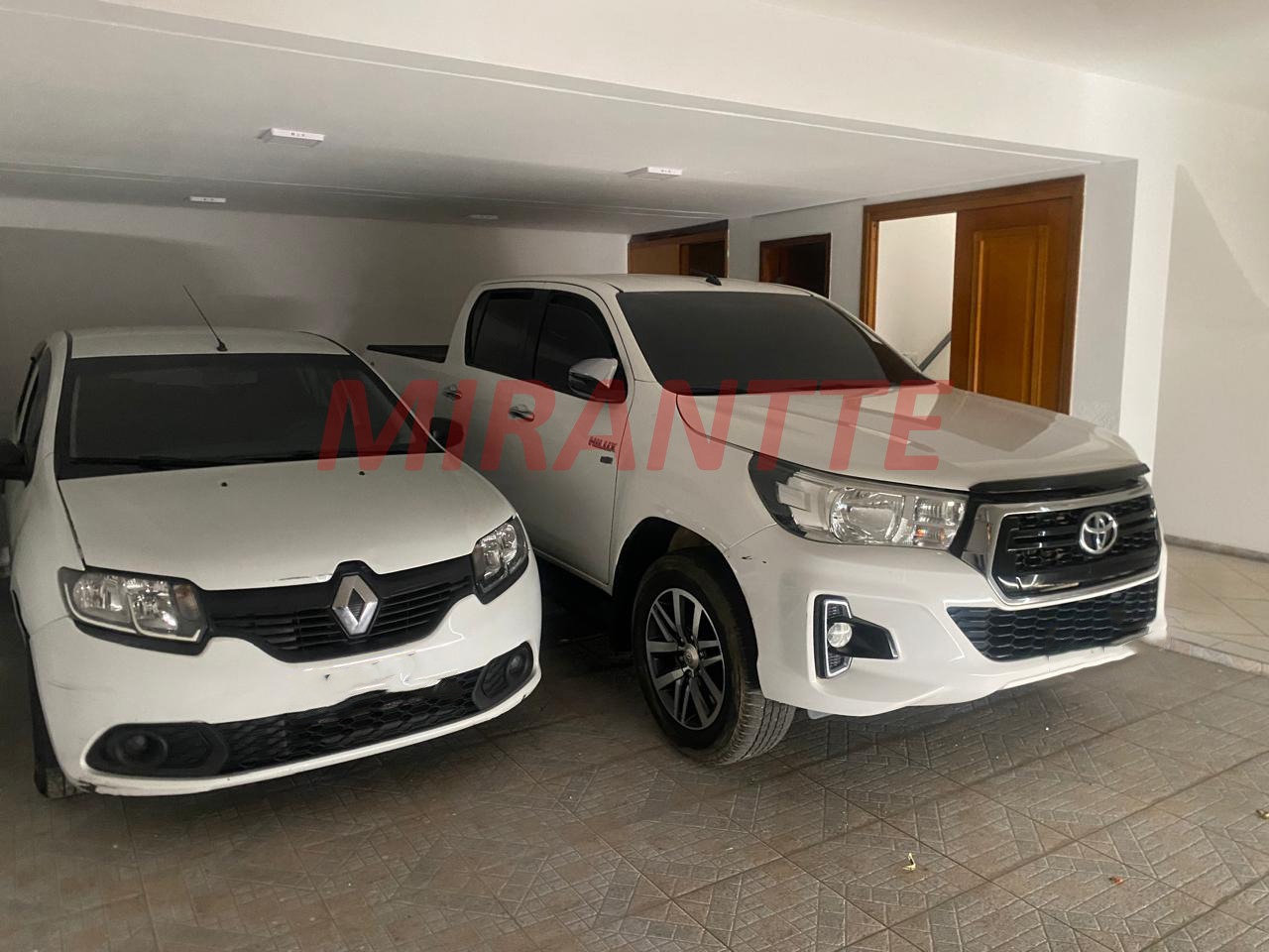 Cond. fechado de 188m² com 3 quartos em Vila Santos