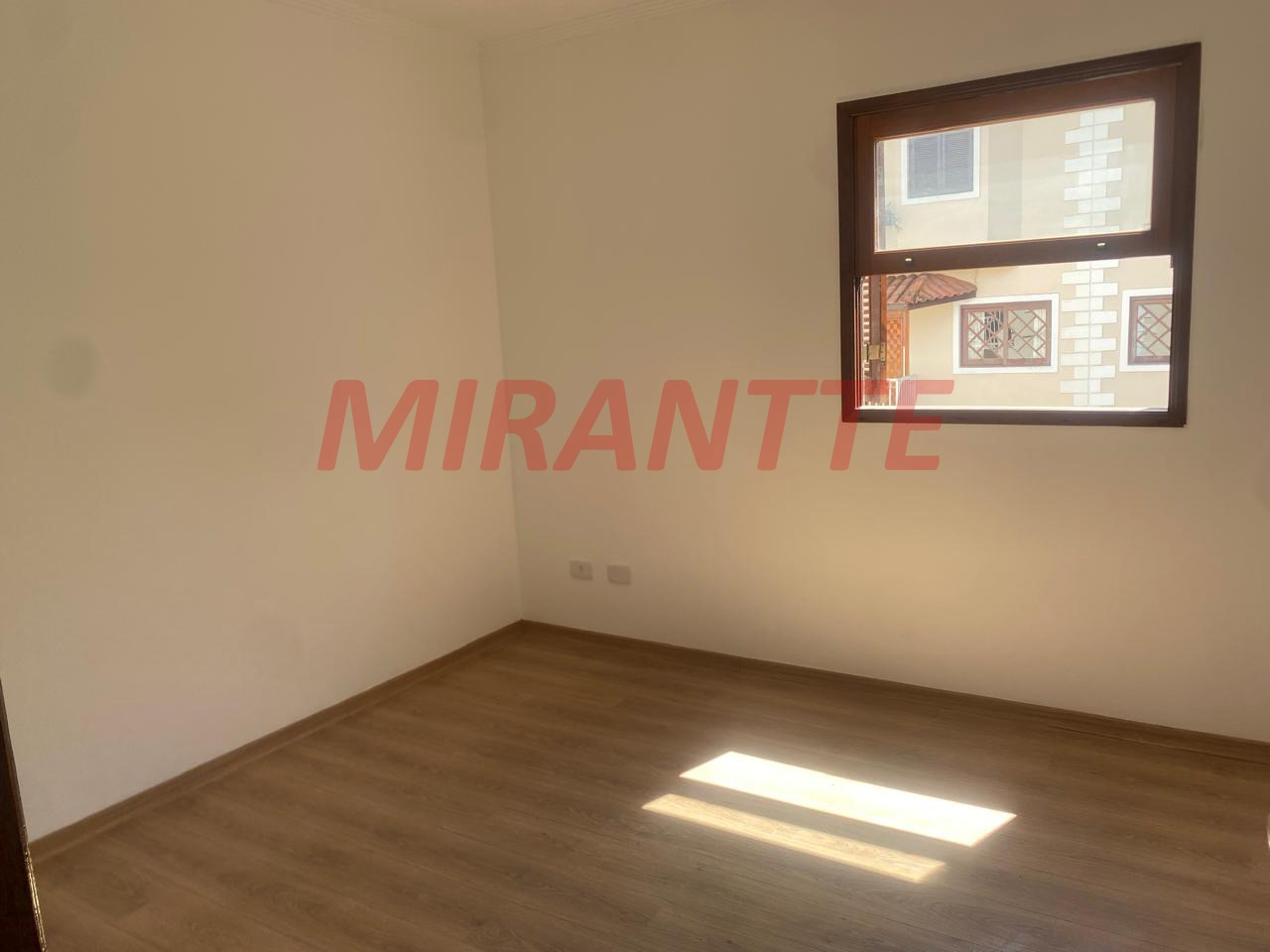 Cond. fechado de 188m² com 3 quartos em Vila Santos
