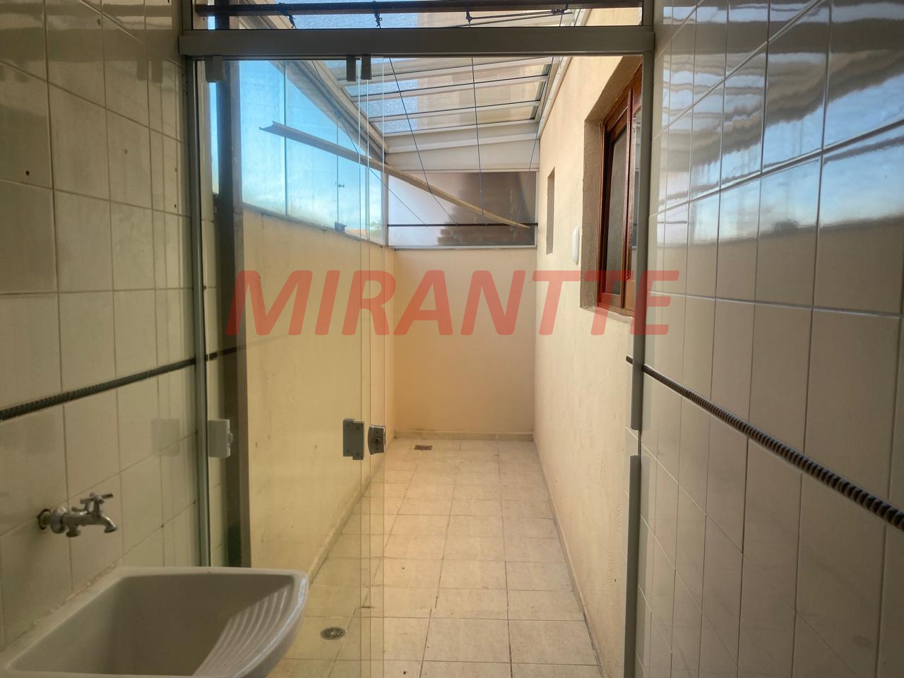 Cond. fechado de 188m² com 3 quartos em Vila Santos