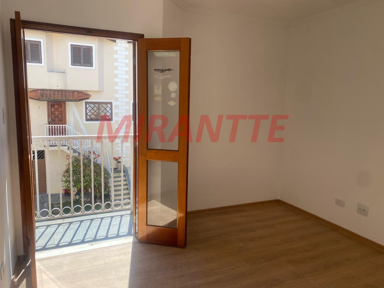 Cond. fechado de 188m² com 3 quartos em Vila Santos