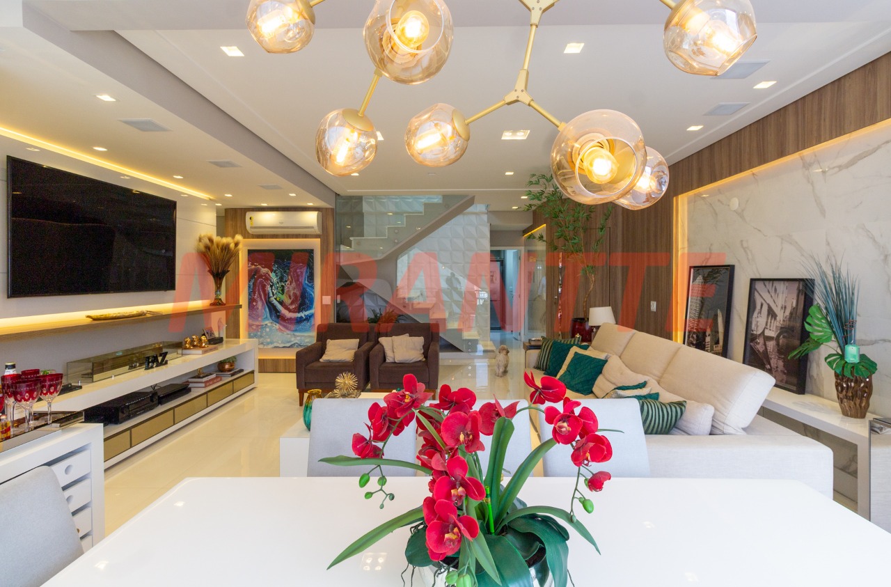 Cobertura de 247m² com 5 quartos em Santa Teresinha