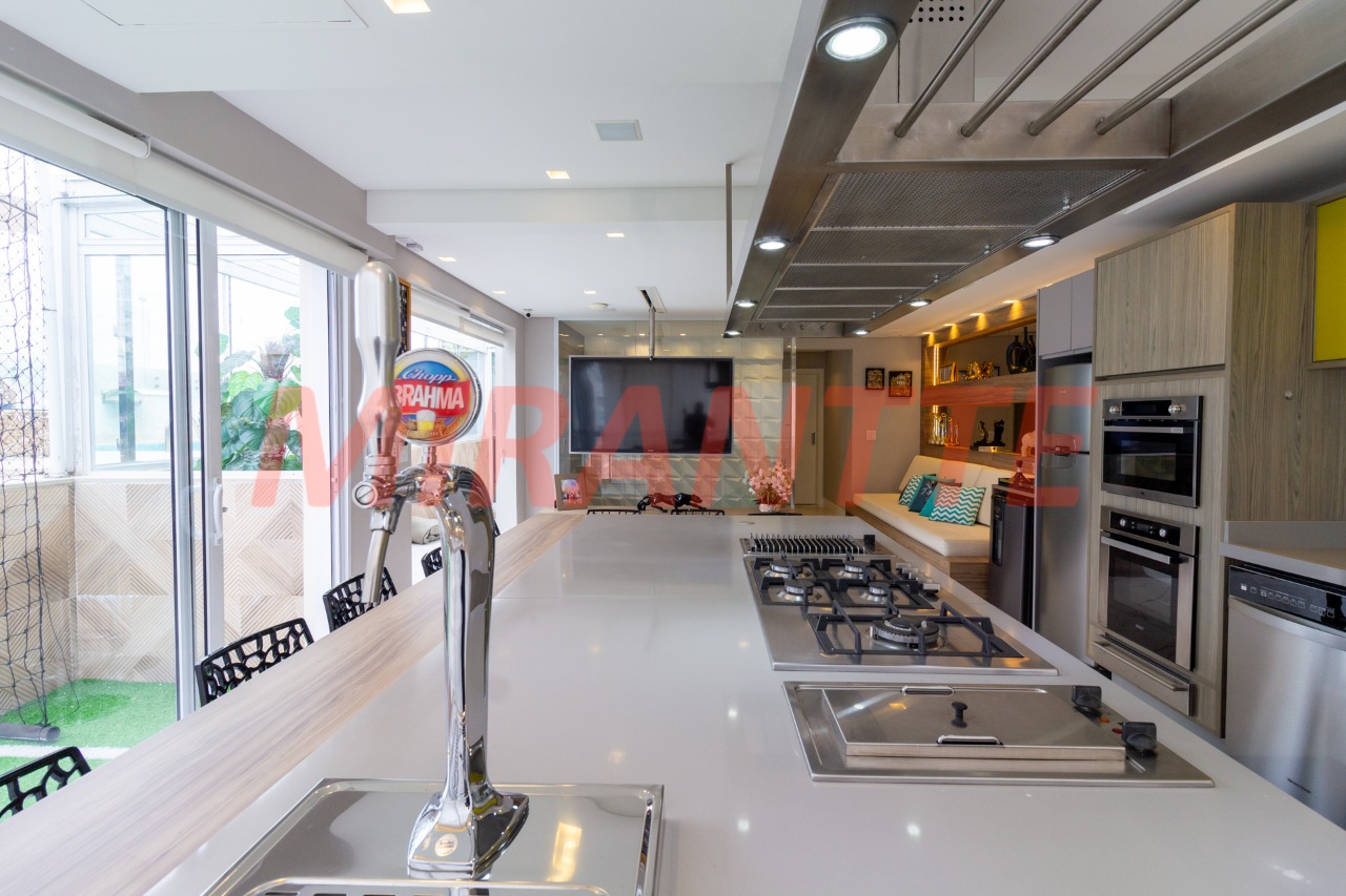 Cobertura de 247m² com 5 quartos em Santa Teresinha