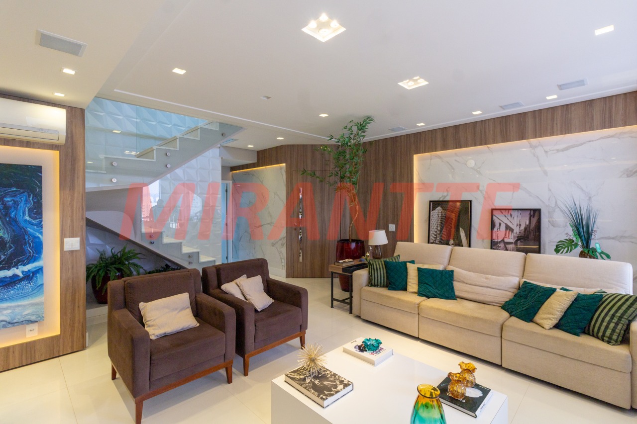 Cobertura de 247m² com 5 quartos em Santa Teresinha